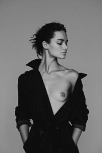 Myrtille Revêmont Nude - TheFappeningBlog.com 7.jpg