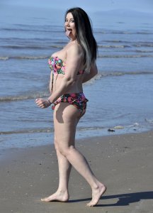 Lisa Appleton Hot & Topless  - TheFappeningBlog.com 15.jpg
