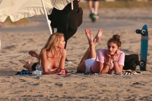Stella Maxwell Nude, Taylor Hill Sexy - TheFappeningBlog.com 37.jpg