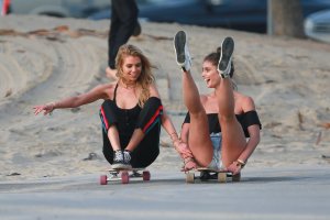 Stella Maxwell Nude, Taylor Hill Sexy - TheFappeningBlog.com 19.jpg