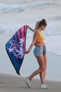 Stella Maxwell Nude, Taylor Hill Sexy - TheFappeningBlog.com 43.jpg