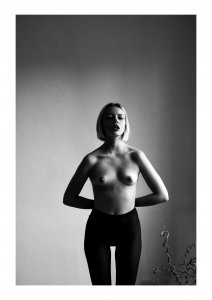 Ekka Nude   TheFappeningBlog.com 10.jpg