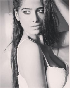 Poonam Pandey Sexy Topless   TheFappeningBlog.com 39.jpg