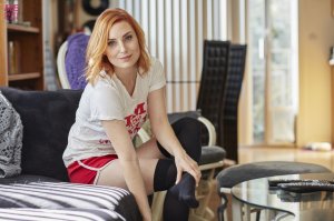 Bree Essrig Nude & Sexy   TheFappeningBlog.com 10.jpg