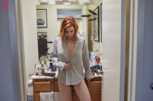 Bree Essrig Nude & Sexy   TheFappeningBlog.com 11.jpg