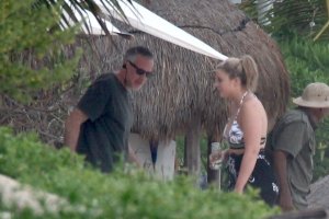 Lauren Alaina Sexy   TheFappeningBlog.com 1.jpg