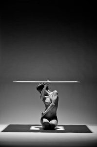 0028222811138 01 Balance de luz TheFappeningBlog.com 2.jpg