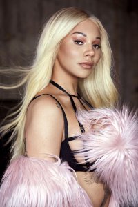 Transgender Lingerie Campaign - TheFappeningBlog.com 8.jpg