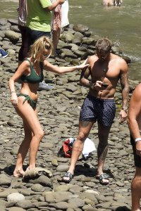 Danielle Fogarty Sexy   TheFappeningBlog.com 2.jpg