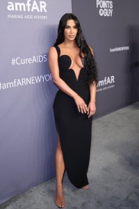 Kim Kardashian & Kourtney Kardashian Sexy TheFappeningBlog.com 36.jpg