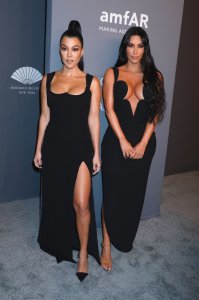 Kim Kardashian & Kourtney Kardashian Sexy TheFappeningBlog.com 40.jpg