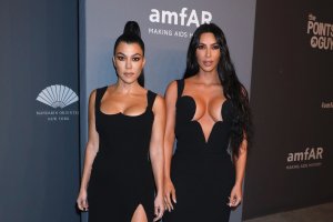 Kim Kardashian & Kourtney Kardashian Sexy TheFappeningBlog.com 47.jpg