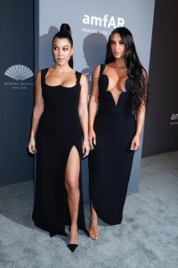 Kim Kardashian & Kourtney Kardashian Sexy TheFappeningBlog.com 48.jpg