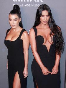 Kim Kardashian & Kourtney Kardashian Sexy TheFappeningBlog.com 52.jpg