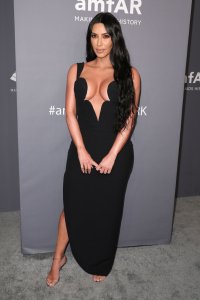 Kim Kardashian & Kourtney Kardashian Sexy TheFappeningBlog.com 59.jpg