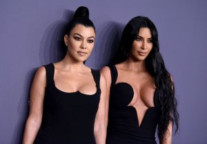 Kim Kardashian & Kourtney Kardashian Sexy TheFappeningBlog.com 96.jpg