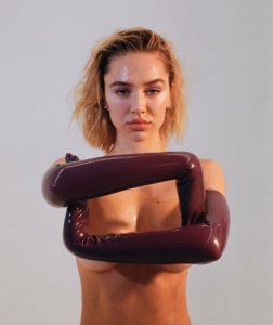 Delilah Belle Hamlin Sexy Nude  TheFappeningBlog.com 5.jpg