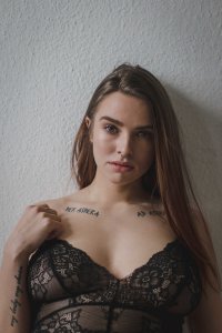 Taesh Seebacher Nude TheFappeningBlog.com 12.jpg