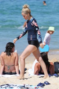 Rose Byrne Sexy TheFappeningBlog.com 15.jpg