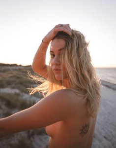 Laura Kiviaho Nude TheFappeningBlog.com 37.jpg