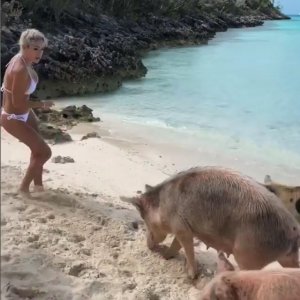 Michelle Lewin Sexy TheFappeningBlog.com 10.jpg