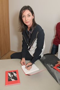 Paris Nude book TheFappeningBlog.com 16.jpg Paris Nude book TheFappeningBlog.com 16.jpg