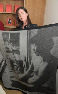 Paris Nude book TheFappeningBlog.com 15.jpg Paris Nude book TheFappeningBlog.com 15.jpg