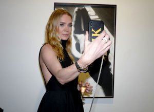 Paris Nude book TheFappeningBlog.com 44.jpg Paris Nude book TheFappeningBlog.com 44.jpg