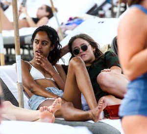 Malia Obama Sexy TheFappeningBlog.com 4.jpg