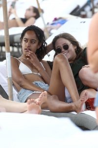 Malia Obama Sexy TheFappeningBlog.com 10.jpg