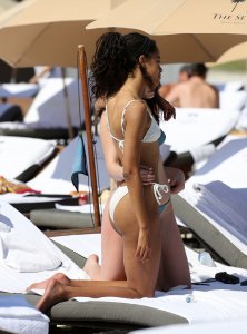 Malia Obama Sexy TheFappeningBlog.com 49.jpg