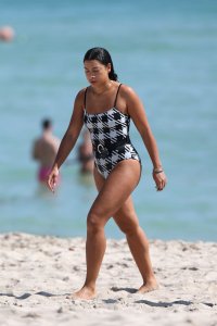 Hannah Bronfman Sexy TheFappeningBlog.com 19.jpg