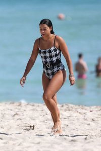 Hannah Bronfman Sexy TheFappeningBlog.com 21.jpg