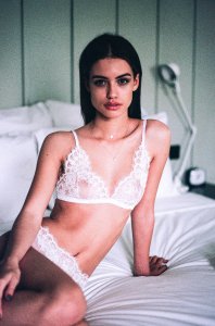 Elle Trowbridge Nude Sexy TheFappeningBlog.com 14.jpg