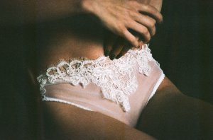 Elle Trowbridge Nude Sexy TheFappeningBlog.com 20.jpg