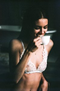 Elle Trowbridge Nude Sexy TheFappeningBlog.com 22.jpg