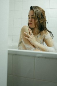 Taesh Seebacher  Nude TheFappeningBlog.com 18.jpg