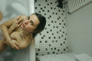 Taesh Seebacher  Nude TheFappeningBlog.com 7.jpg