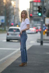 Suki Waterhouse Sexy - TheFappeningBlog.com 3.JPG