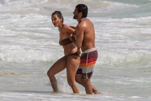 Shibani Dandekar Sexy TheFappeningBlog.com 10.jpg