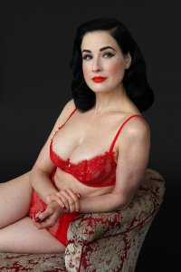Dita-Von-Teese-Sexy-57.jpg
