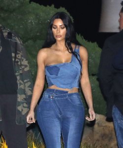 Kim Kardashian Sexy TheFappeningBlog.com 24.JPG