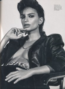 Emily Ratajkowski Sexy TheFappeningBlog.com 8.jpg