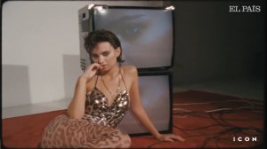 Emily Ratajkowski Sexy TheFappeningBlog.com 19.jpg