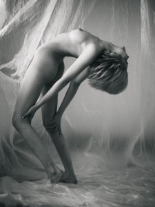 Alnura Schwarz Nude TheFappeningBlog.com 3.jpg