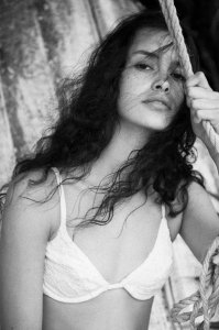 Zoe Barnard Nude TheFappeningBlog.com 2.jpg