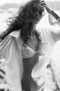 Zoe Barnard Nude TheFappeningBlog.com 12.jpg