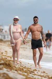 Chloe Melas Sexy TheFappeningBlog.com 3.JPG