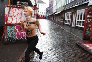 Femen TheFappeningBlog.com 22.jpg
