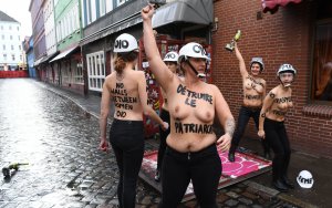 Femen TheFappeningBlog.com 23.jpg